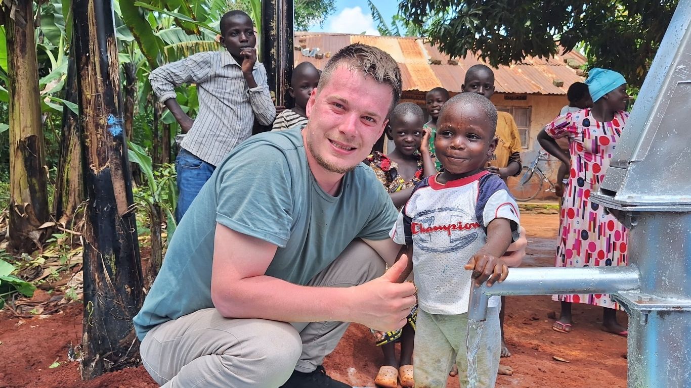 Afrikalı Çocuklar Suya Ulaştı