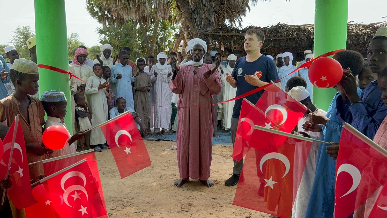 Hüdaverdi derneği Afrika’da mescid inşa etti.